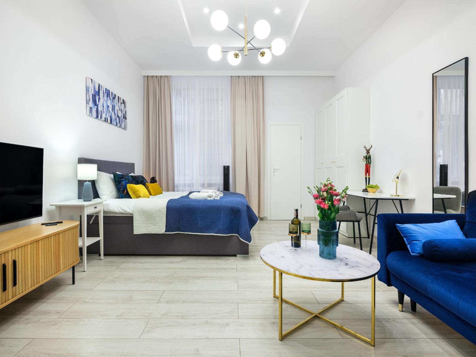 Bluebird Apt Old Town & Wawel Hill By Vistula River - By Homelike Cracóvia Exterior foto